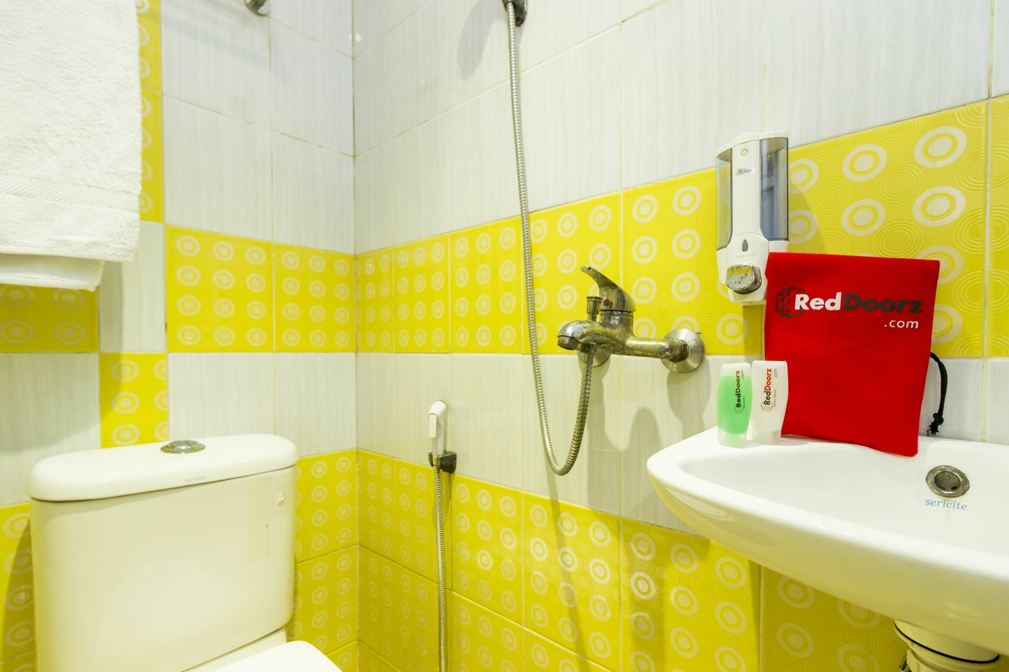 Reddoorz Near Gajah Mada Plaza 2 Hotel Jacarta Exterior foto