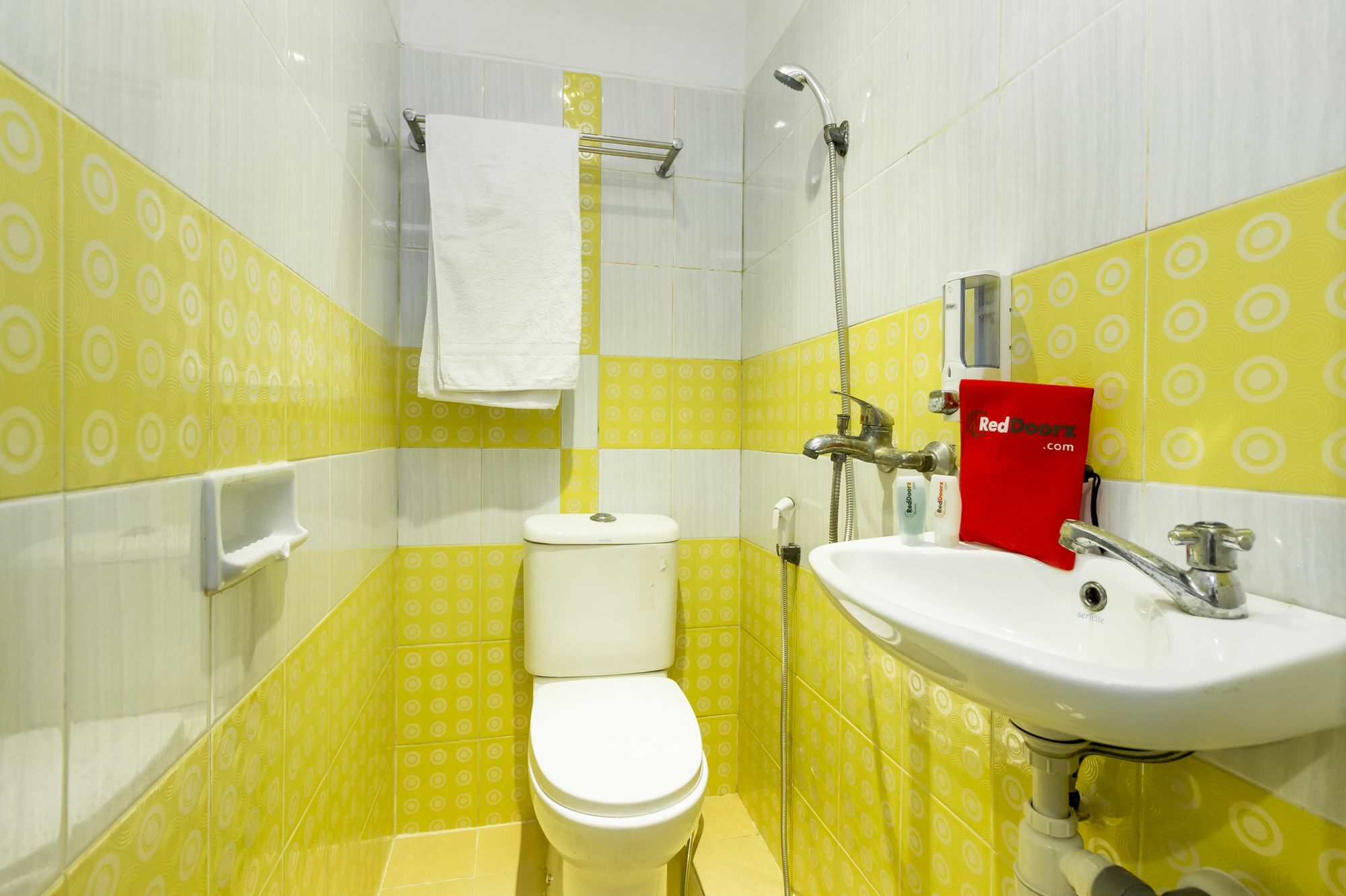 Reddoorz Near Gajah Mada Plaza 2 Hotel Jacarta Exterior foto